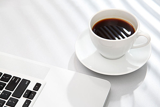 地平线4手机版下载，畅享极致游戏体验！